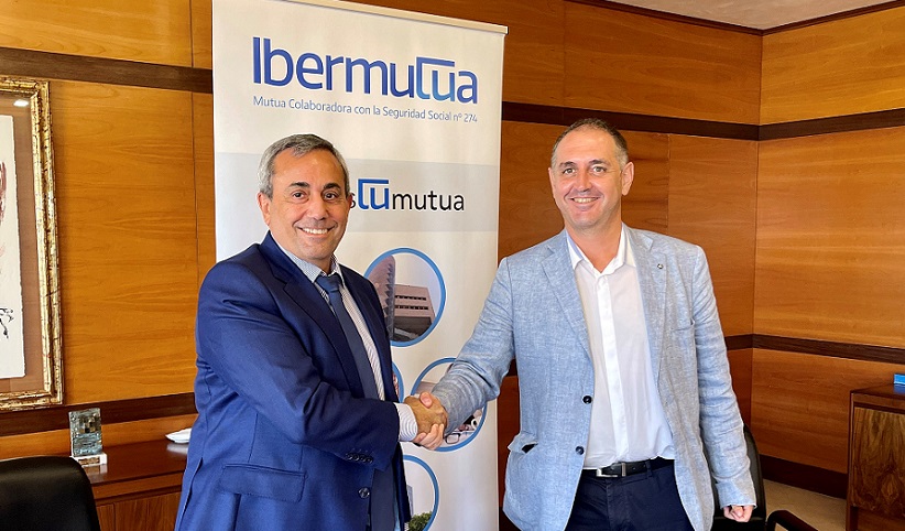 Firma convenio Ibermutua-AECEM