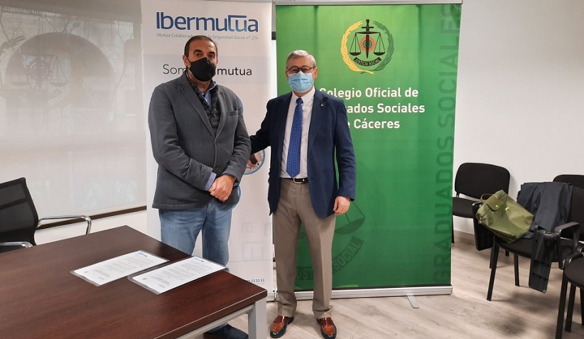 firma convenio Ibermutua-Colegio Graduados Sociales Cáceres