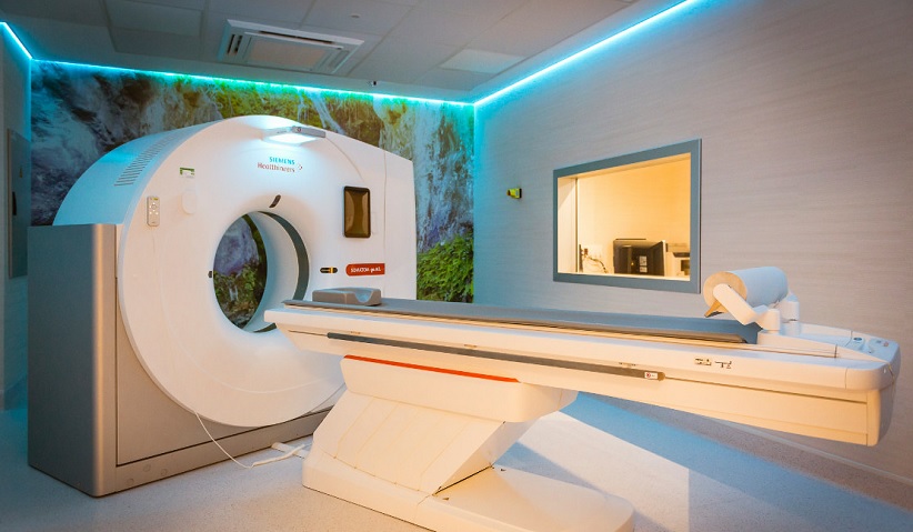 Inauguración centro diagnóstico por imagen alicante maquinaria